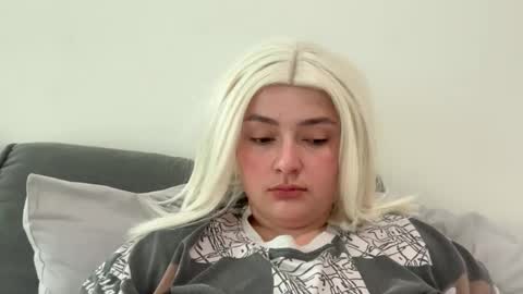 emily_morning_dew online show from March 17, 5:45 am