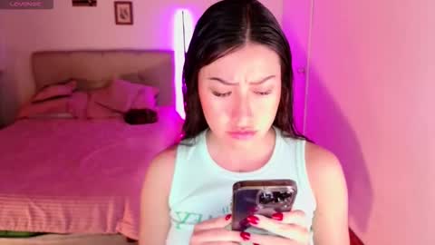 Emily  Swan online show from November 4, 1:18 am