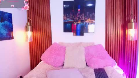 Emily. online show from October 6, 4:08 am