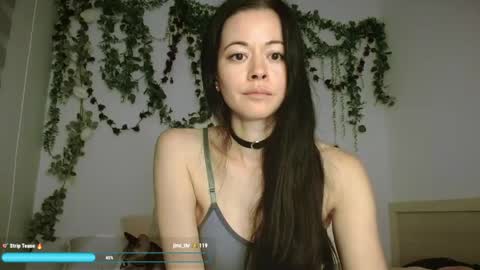Emily Alexa online show from May 22, 1:29 pm
