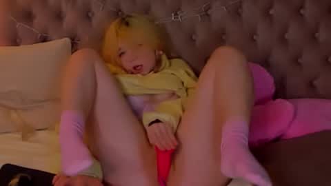 Baby Emelli online show from February 13, 10:07 am