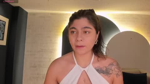 Emily Armstrong online show from February 23, 11:14 pm