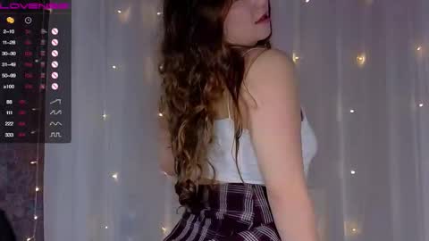 artist Emily online show from November 14, 11:39 pm