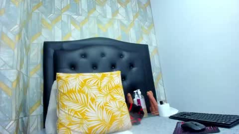 emilybrown21x online show from November 7, 1:19 am