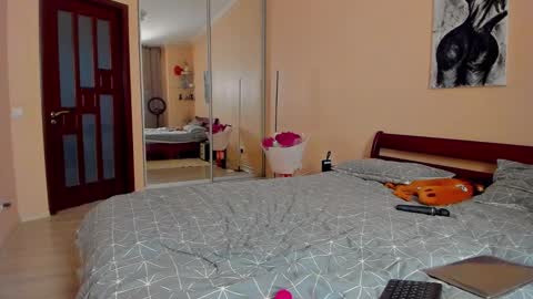 emilycruz4u online show from February 16, 2:26 pm