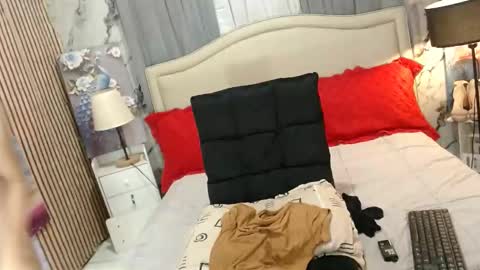 emilyfucker69 online show from March 1, 3:49 pm