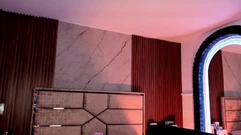 Emily Hendrix online show from October 23, 7:48 pm