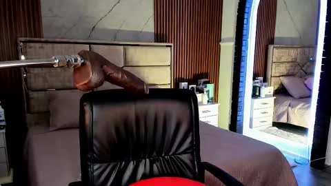 Emily Hendrix online show from October 9, 9:42 pm