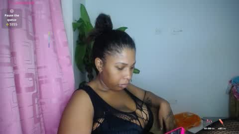 Snapshot of emilyhines__ chatting on September 8, 8:41 pm Emilyhines online show from September 8, 8:41 pm