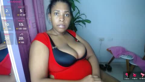 Snapshot of emilyhines__ chatting on September 9, 10:43 pm Emilyhines online show from September 9, 10:43 pm