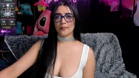 Snapshot of emilyjhonson_1 chatting on October 20, 1:38 pm Emily Jhonson online show from October 20, 1:38 pm