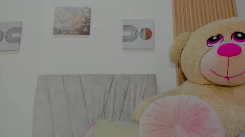 EMI online show from December 15, 5:09 pm