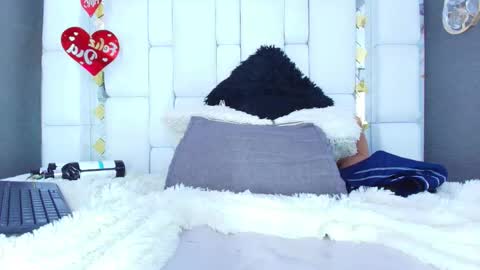 Emily online show from September 25, 7:37 am