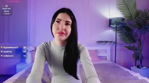 Emily online show from April 14, 7:17 pm