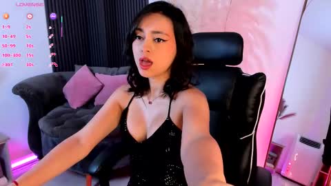 Emily online show from October 27, 11:54 am