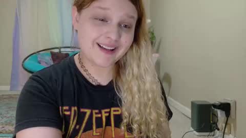 emily haze online show from November 4, 1:40 am