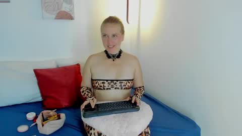 Summer 3 online show from February 12, 12:14 am