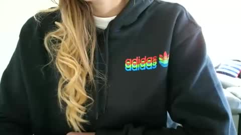 emilly online show from October 30, 7:14 pm