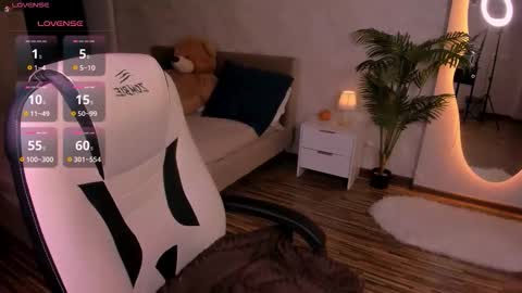 Emily cute baby online show from November 22, 1:53 pm