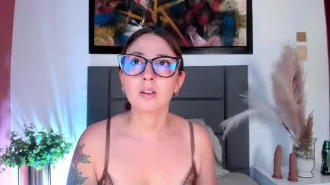 Emilyy Watson online show from December 17, 12:39 am