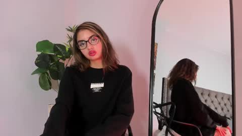 Emma Bloom online show from January 23, 4:04 pm