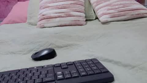 Emma online show from March 25, 3:02 am