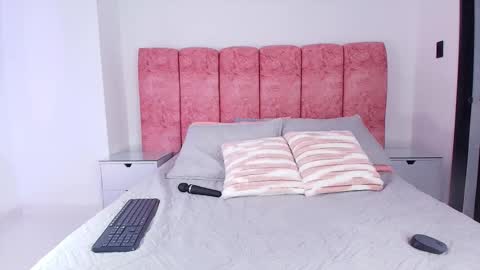 Emma online show from November 12, 3:20 am