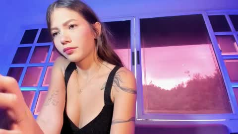 emma_jhoons online show from February 7, 1:03 pm