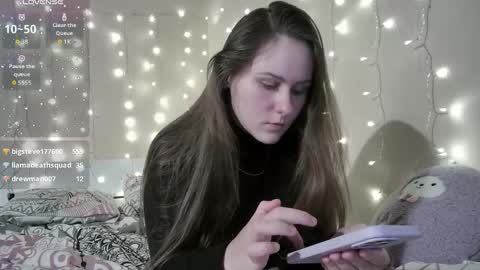 emma_just online show from December 19, 6:47 pm