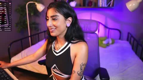 Emma online show from May 26, 9:54 pm