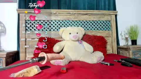 Emma Loaiza  online show from June 1, 3:30 am