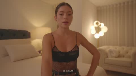 Snapshot of emma_lu1 chatting on October 18, 10:25 pm emma_lu1 online show from October 18, 10:25 pm