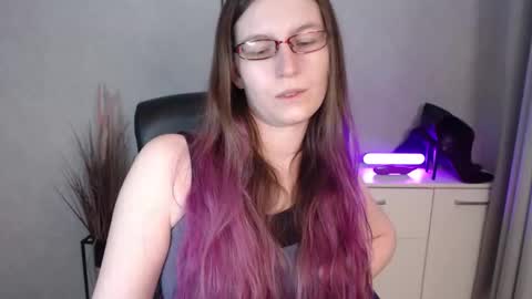 emma online show from December 23, 6:30 am