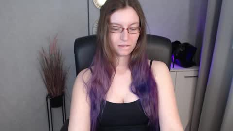 emma online show from October 10, 5:46 am