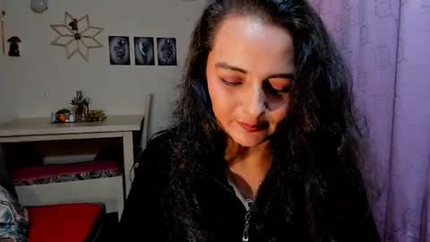  emma luxy online show from April 8, 5:32 am