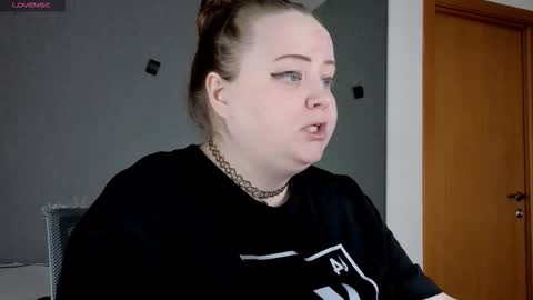 Snapshot of emma_razoom chatting on September 30, 7:41 am Emma Razumovskaya online show from September 30, 7:41 am