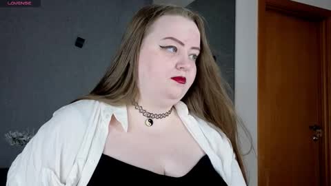 Snapshot of emma_razoom chatting on September 27, 9:56 pm Emma Razumovskaya online show from September 27, 9:56 pm