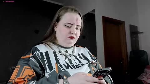 Snapshot of emma_razoom chatting on September 16, 6:27 am Emma Razumovskaya online show from September 16, 6:27 am