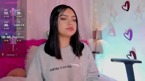 EMMA  online show from March 7, 6:54 pm