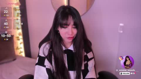 emma_woods__ online show from December 6, 3:28 pm