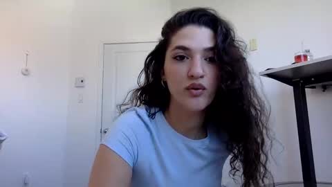 Emma online show from February 5, 5:20 pm