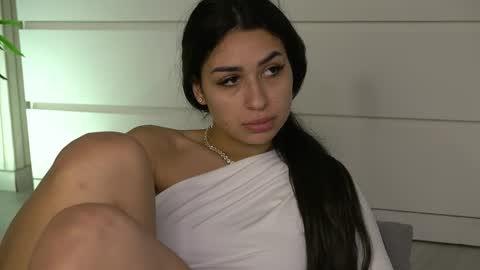 emmablanco online show from April 16, 5:51 am