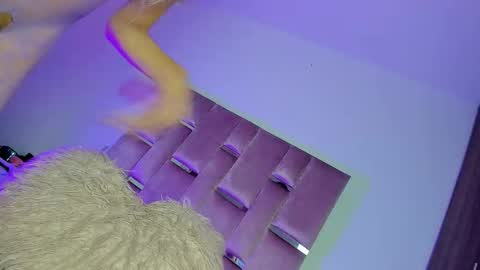 emmabrown10 online show from November 22, 11:30 am