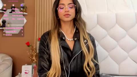Snapshot of emmacortez chatting on March 6, 12:43 am emma cortez online show from March 6, 12:43 am