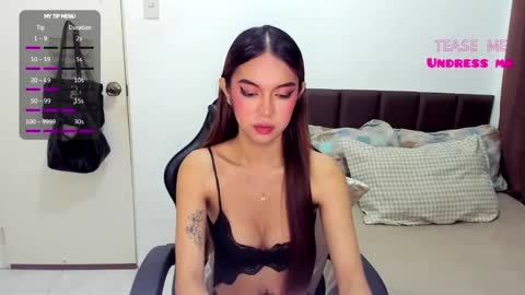 SweetGirlEmma online show from November 5, 6:37 am