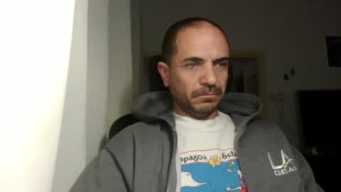 Ariel online show from March 12, 3:24 am