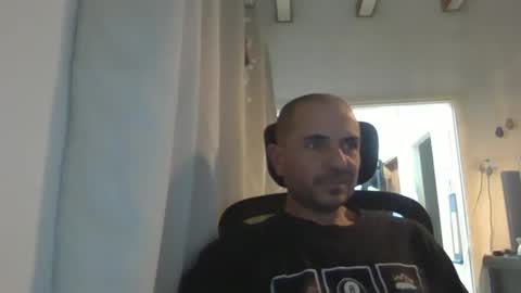 Ariel online show from February 18, 8:25 pm