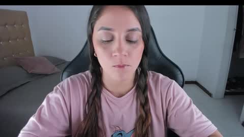 Jennifer online show from December 6, 4:08 am