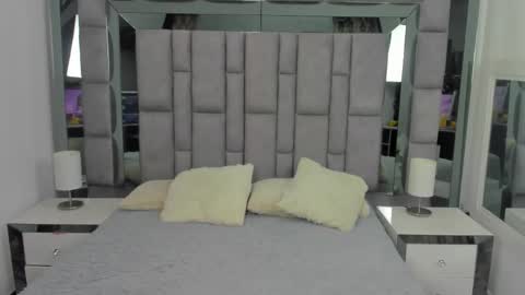 EMMA HILL online show from February 1, 2:36 pm