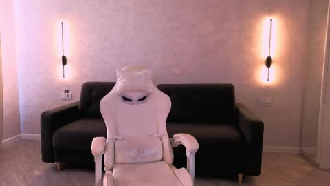 Emma online show from April 3, 6:20 am